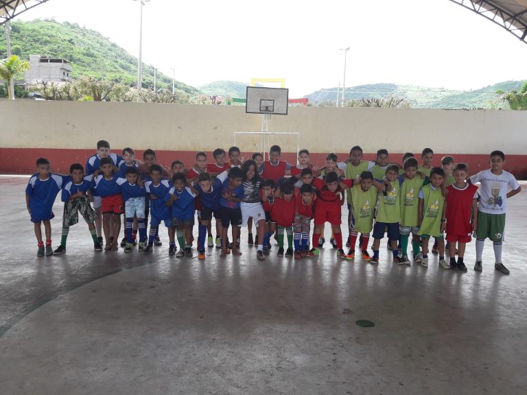 Escolinha Serra Verde participa de Torneio no Dia de Combate à Dengue